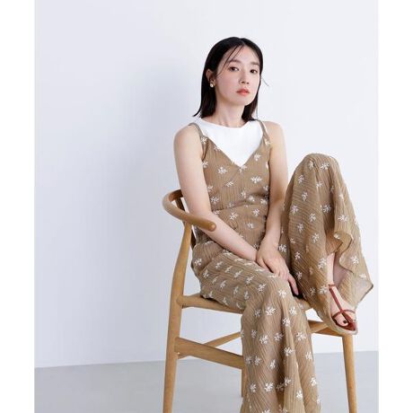 [^ԁF0175240780]BLANCiuĵقɁB炵ARȃX^COy݂BꂽCLASSƁgh郂[htF~jȃACeĂ܂BkfނɎhイARȕ͋CYL~^̃I[CBCi[TVc^NgbvƃC[hAォJ[fBKHD̂߂łBfށkɎhイ{i`ȕ͋C̑fނgpĂ܂BڍׁdlEt@Xi[nE蓧EȂ ^ EȂ ^ LkEȂňE聦f̒p摜̏ꍇA̓ɂAۂ̐FƈقȂČ邱Ƃ܂BF́AiP̂̉摜QƂB