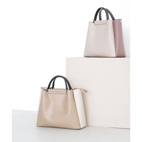 [^ԁF0175281704]{fB̃o[p[cŃnhɁAt̃V_[XgbvŃV_[łNBBŒԐlC2wayobOłBȂ₩Ōyʂȃ_utFCX̃tFCNU[͂Ɗ̂ŁAItBXX^Cɂ߁B܂A3ɕꂽŁAA4TCY̏ނ͂dpƎ̎d\łB̎d؂蕔̓t@Xi[łƕ܂̂ŁAhƖʂSłBgȂnh̓{fB̒ɂĎ[邱Ƃł̂肰Ȃ|CgBZbgAbvItBXJWAȃX^CȂǁAʋ΃X^C̃R[fBl[gƂ}b`J[WJłBf̒p摜̏ꍇA̓ɂAۂ̐FƈقȂČ邱Ƃ܂BF́AiP̂̉摜QƂB