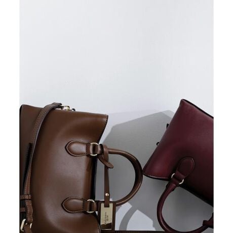 [^ԁF0175282702]NBBŒԃfUC̃{Xg^obOłB{fB̑Oɔzꂽӂ݂̂邠|PbǵAgbṽ}Olbgŏ_炩JdlB̓t@Xi[ł̂ŁÃmSłB^b`̗ǂZ~}bgȃtFCNU[̎NBB̃^v[g|CgB|łV_[XgbvtłBf̒p摜̏ꍇA̓ɂAۂ̐FƈقȂČ邱Ƃ܂BF́AiAbv̉摜QƂ