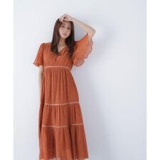Vネックプリーツワンピース | ナチュラルビューティーベーシック(NATURAL BEAUTY BASIC)