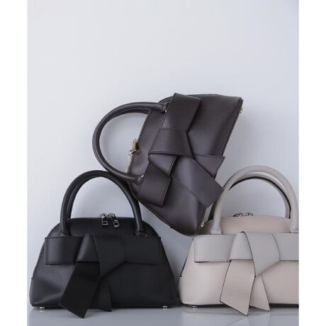 [^ԁF0175280710]NBBԐlCItgŃAVg[ɔzꂽAVvȃ{E`[t|Cg̃~j{XgobOBق̂ɌJ[Rr|CgłB_炩fނ̂߁AEht@Xi[̌JǂAԂȃTCYȂ}`Ƃ̂ŁAȏɎ[ł܂B|łV_[XgbvtȂ̂ŃnhobOƂĂgp\ŁAR[fBl[gɍ킹ăX^COy߂܂Bf̒p摜̏ꍇA̓ɂAۂ̐FƈقȂČ邱Ƃ܂BF́AiAbv̉摜QƂB