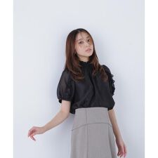 シャーリングネックフリルブラウス