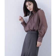 ナチュラルビューティーベーシック(NATURAL BEAUTY BASIC)のハイネックボリュームシアーブラウス