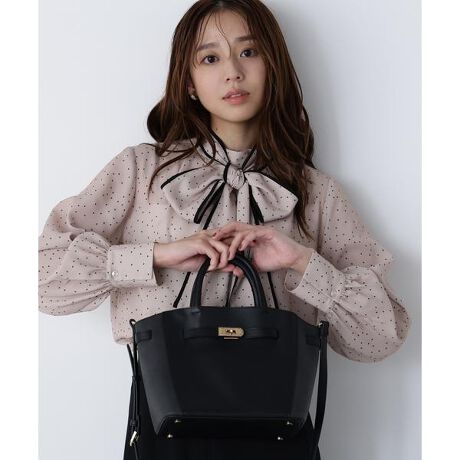 [^ԁF0175282903]tĝЂ˂NVbNŃtF~jȈۂ̃oPbg^g[gobOłB{fBɍV[Ygh̋Nъ̂fނꂽRrl[VB̓t@Xi[JŖhƖʂS̃fUCłBO2Ƀ|PbgtĂ̂ŁAɎoX}[gtĤ݂ȂƂ̂ɂ֗łBV_[xgtĂ̂ŁA|NX{fBł܂Bf̒p摜̏ꍇA̓ɂAۂ̐FƈقȂČ邱Ƃ܂BF́AiP̂̉摜QƂB