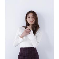 Vネックハトメスリーブリブニット