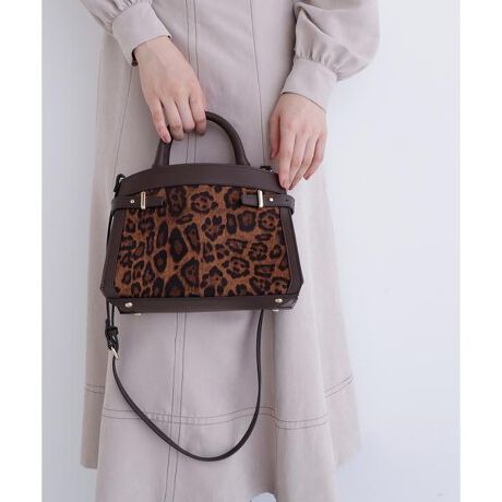 [^ԁF0175281904]OggifڃACezň͂܂ꂽ悤Ƀg~Oꂽ{fBNVJȕ͋C̃nhobOBnhɓ|ăV_[XgbvłA|VFbĝ悤ȃVGbgɂȂ܂BGgh̃XEF[h^b`fނR[fBl[gAbvf[gĂ܂Bf̒p摜̏ꍇA̓ɂAۂ̐FƈقȂČ邱Ƃ܂BF́AiP̂̉摜QƂB