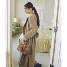 ナチュラルビューティーベーシック(NATURAL BEAUTY BASIC)のテーラーベルテッドロングコート