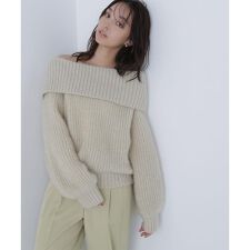 ナチュラルビューティーベーシック(NATURAL BEAUTY BASIC)のヘアリーラメオフショルニット