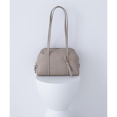 [^ԁF0175280002]nhɂAVg[ȃ{A▭ȔoĂ{XgobOBגV_[XgbvƂۂłBBe[WCNȑfފƒ悢TCY܂āAʋ΂ɂx̂oɂfUCłBV_[ɒʂ^ÓAgh̃obO`[𑕒̂ɕ֗ȃfBe[ɂȂĂ܂Bf̒p摜̏ꍇA̓ɂAۂ̐FƈقȂČ邱Ƃ܂BF́AiP̂̉摜QƂB