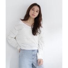 Vネック透かし編みニット