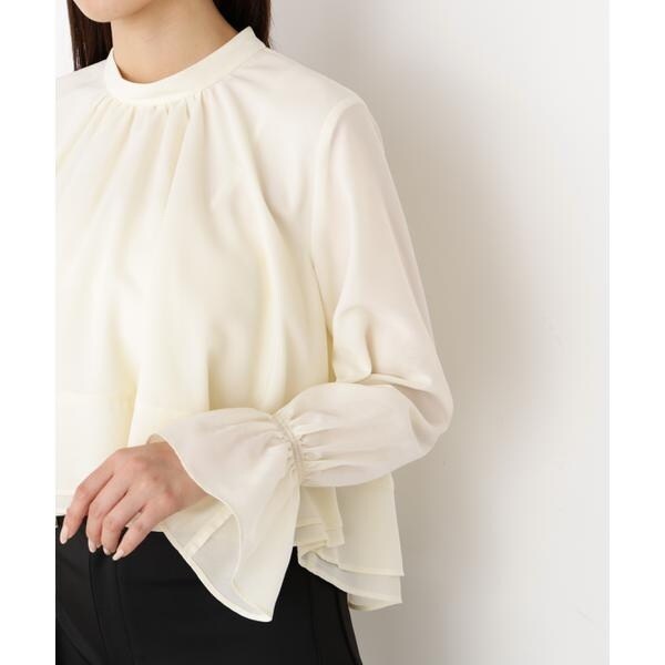 パウダリーヘムフレアブラウス パウダリーヘムフレアブラウス