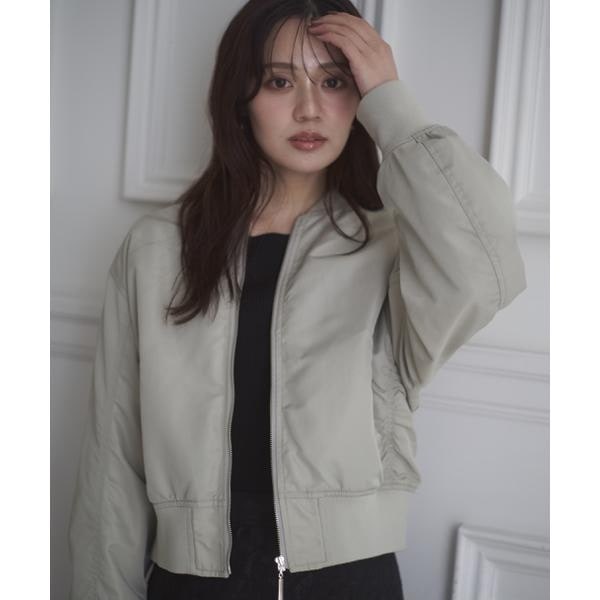 中綿ブルゾン