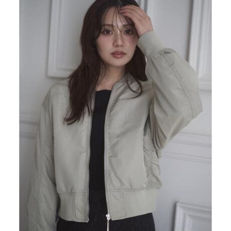 [^ԁF1215255005]MA-1^Cv̒ȃu]łBږʂ̋l܂iCngpALC߃fUCB̓ujbg킹AʂɂȂĂ܂B悢TCYɂPROPORTION̂mƃoXǂpAE^[łBfށƂiCAƂujbggpĂ܂BڍׁdlEOt@Xi[nE蓧EȂ ^ E₠ ^ LkEȂňE聦f̒p摜̏ꍇA̓ɂAۂ̐FƈقȂČ邱Ƃ܂BF́AiP̂̉摜QƂB