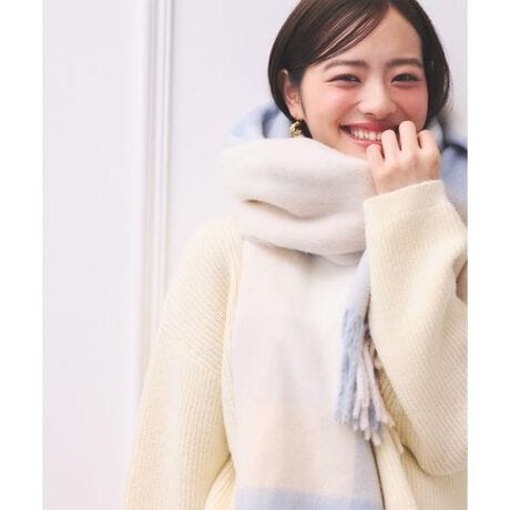 [^ԁF1215284007]~̃R[fBl[gɂ҂ȃubN`FbNXg[BӂƂƏ_炩J[̃ubN`FbNŃJWA}fUCłBfC[ʋ΃V[܂Ŋ􂵂ĂACełBf̒p摜̏ꍇA̓ɂAۂ̐FƈقȂČ邱Ƃ܂BF́AiP̂̉摜QƂB