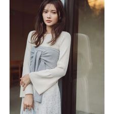 〈a／mie〉リボンニットビスチェ　26SS