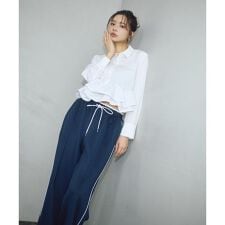 〈a／mie〉ホイップフリルシャツ　26SS