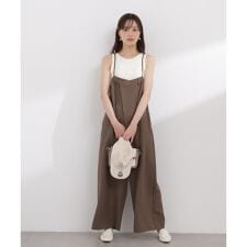 〈a／mie〉バックタックサロペット 26SS