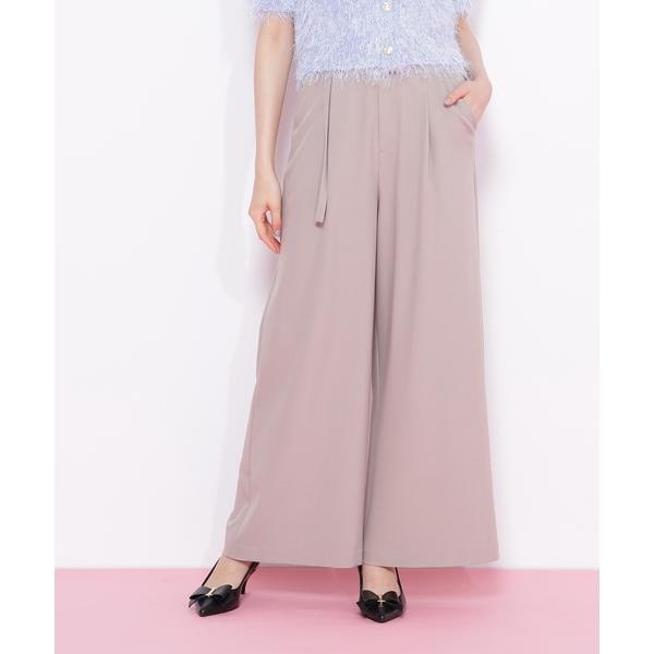 細ベルト付きワイドパンツ
