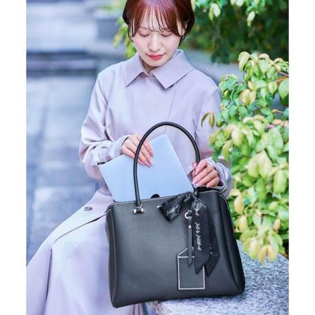 [^ԁF1256181047]D]ɂǉYISVP(X^btƋfUC)V[YBProduce a new mee[}ɐVł̊ɂāA炵肰ȂAbvf[głACeƂēWJĂ܂BJILL by JILL STUART̑lfBȃXJ[ttg[gobOByAg̗ǂAVт낪|Cg̃fUCłBt@Xi[d؂ɂ3[Xy[XAA4t@C[łTCYƏ炵tHBvłBnhDJɁASVPV[Ỹ`[(X܏iԍ125-5199015E125-5199016)ƍ킹̂߂łBBeƖ̊֌WɂAFČꍇ܂B܂p\REX}[gtHȂǂ̊ɂA኱iƉ摜̃J[قȂꍇ܂B\߂Bi̐F́AiPi摜QƉBi摜̓Tv̂߁AFTCY̎dlɕύXꍇ܂̂ŁA\߂B