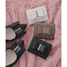 ジル バイ ジル スチュアート(JILL by JILL STUART)のメタルプレートリボンウォレット