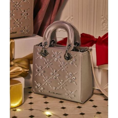 [^ԁF1255284022]@ׂȃrW[߂~ɉf~jobOB̌̂悤ȊiqɃrW[p[czuĂA󂯂ăLLƋP؂₩ȃfUCłB|łV_[Xgbvt2WAYdlBiȃXNGA^̃~jTCÝAigp[eB₨Ă΂V[܂Ŋ􂵂܂BƂTefނ~̑ɂ҂ȁAjAX̂sNƃO[2FWJłBBeƖ̊֌WɂAFČꍇ܂B܂p\REX}[gtHȂǂ̊ɂA኱iƉ摜̃J[قȂꍇ܂B\߂Bi̐F́AiPi摜QƉBi摜̓Tv̂߁AFTCY̎dlɕύXꍇ܂̂ŁA\߂B