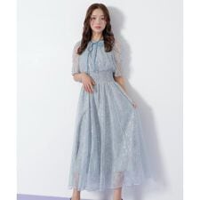 スパンコール付きレースワンピース