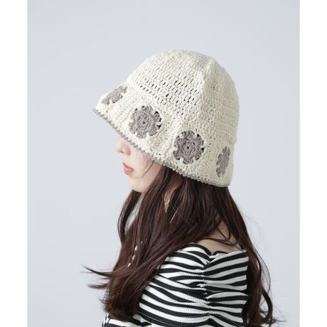 [^ԁF1315192007]VvɂȂ肪ȃR[fBl[g̃ANZgɂ߂ȃt[҂݃oPbgnbgB΂̍L肪RpNgȂ̂ŃJWAȂVGbg|CgłBf̒p摜̏ꍇA̓ɂAۂ̐FƈقȂČ邱Ƃ܂BF́AiP̂̉摜QƂB