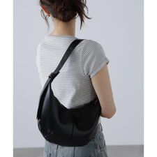 ハーフムーンバッグ