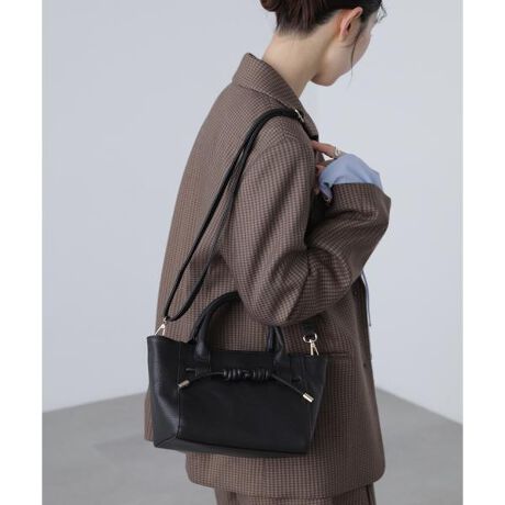 [^ԁF1315291065]Z^[̃{R[h|CgŃVvɂȂ肪ȃR[fBl[g̃ANZgɂ߂̃}`obOłBʋΒʊwA^E[X烌W[܂ŕLV[Ɋ􂵂܂Bf̒p摜̏ꍇA̓ɂAۂ̐FƈقȂČ邱Ƃ܂BF́AiP̂̉摜QƂB