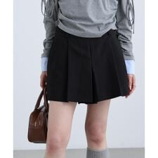 プリーツショートパンツ