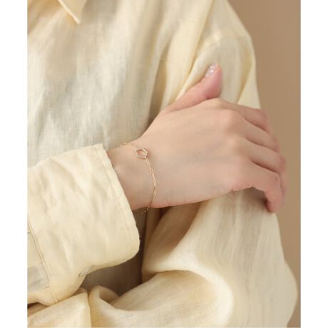 [^:24112202102070]܊p``[tɃ_ChPuXbgBLilasIWĩ`[t͂āAтȌ`ɂ邱ƂŌy₩ȈۂɁB`[ť`ɍ킹ă_ChZbgA؂₩ȃWG[ɎdĂ܂By[p[Nbv`F[炤ƂŁAJWAȈۂ̂茳oĂ܂B_ChFtotal0.09ct|Lilas̃ACepɂā|EWG[͑@ׂłBՌ▀CEɂ͂CBEX|[cEEAQɂ͒pBEɒ[ɍȏꏊ⊦nł͉ΏⓀ̌ɂȂ鋰ꂪ܂̂ŒpĂBEgp݂₩Ԃۂ͒p𒆎~AɂkBEϕiE܁EECEܓŐFώEϐF邱Ƃ܂BƖ̊֌WɂAۂFČꍇ܂B܂p\REX}[gtHȂǂ̊ɂA኱iƉ摜̃J[قȂꍇ܂Bi̐F́AiAbv摜QƂBi͓X܂ƈقȂrj[ɂłBۏ؏E̕t͂܂B\߂BfUCvʊ̐xɂATCY\LƎ኱̍ꍇ܂BB