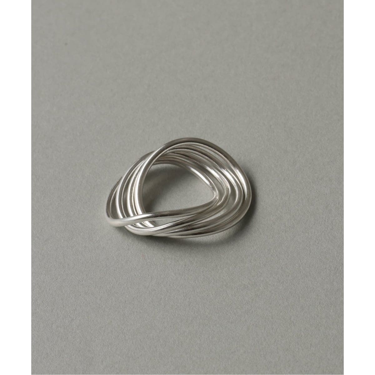 lilas リラ　クロスダイヤUチェーンピアスK10 スピックアンドスパン オーバルダイヤクリップチェーンピアス K10（両耳）（ピアス（両