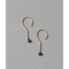 ブラックホールダイヤ1pフックピアス K18（両耳）