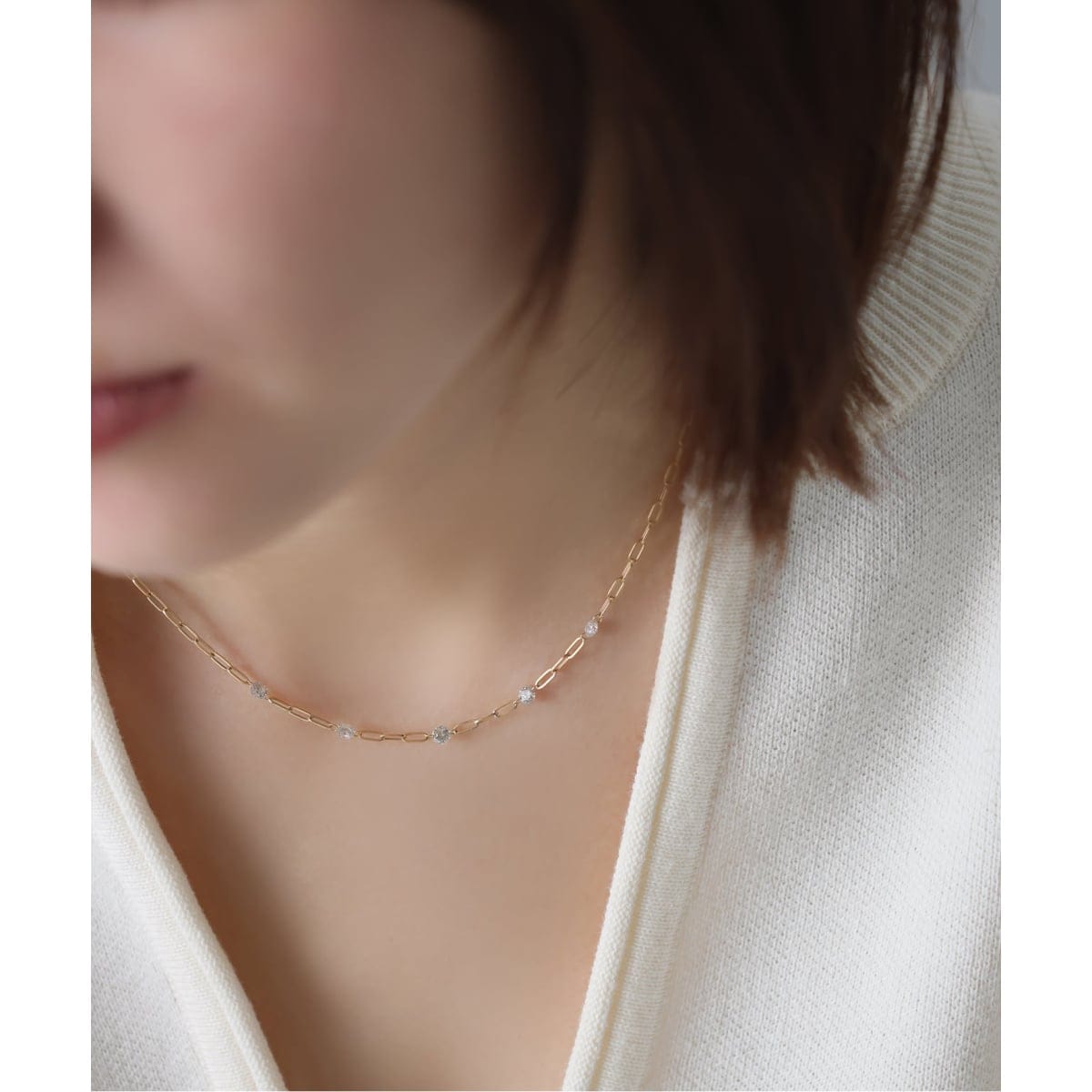 ネックレス K18WG ダイヤモンド5P(0.08ct) ステーションデザイン