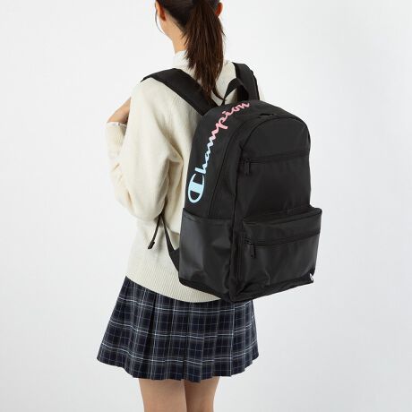 [^:63971]ubNJ[̃X^_[hȃfUCɌo郍SJ[f郊bNV[YBϋvɗDꂽR[eBO܂gpJɂbNTbNBJTbƐ@Ƃ܂Beʂ29LƂו[ł^CvBʊw͂^Eɂ߂̃bNłBCJ[̃ubNɍDȃJ[̃SÎׂŁAɂx̕ɂ킹₷ACełByPC[z15.6C`m[gPC[\BNbVtȂ̂Ń^ubgPCSĕیł܂BQl[@ W38.5~H26.5~D2.7cmy[\TCYzB4t@C[\B傫߂̃m[gvgށAȏ[₷TCYBQl[@ 38.0~27.3cmytg|PbgzgѓdbɎo̎[ɕ֗ȃtg|PbgBy{gz_[zڂ₷悤Ƀybg{g܂肽ݎPȂǂ[\ȃ|PbgBywʑbVfށzwʂ͒ʋĈbVfނ̗pBMɂďKɂgp܂ByIׂ郍SJ[zX^_[hȃubNzCg͂AIȃp[vXJC/sÑOf[VJ[Ȃǂ̑Iׂ郍SJ[łBy`[cJzDȃ`[ăJX^}CYłDJByTCh|Pbgztg|PbgǓlɏ[ɕ֗ȃTCh|PbgBytbNɂ郋[vtztbN₿莝Ƃɕ֗ȃ[vtByʃx^t@Xi[|PbgzTCh|Pbgtg|Pbĝقɂx^̃t@Xi[|Pbg𑕔BbvnhN[Ȃǂ[ł܂Bchampion/AJbWʊwɕ֗ȋ@\𓋍ڂAÔȂubNJ[ƃX^_[hȃfUCɑIׂ郍SJ[ꂵbNV[YB