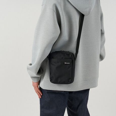 [^:68601]I[ZeBbNȃfUCŁAql܂Ŏg₷x[VbNJWAV[YufCvBVvłȂAǂȃR[fBl[gɂ}b`fUCłB|Pbg𐮗ł|PbgBX}[gtHAzȂǂdĎ[ł܂BfUC`sIȂł͂̃VvŐꂽfUCAgɂ҂BǂȃV[ł􂵂܂BjZbNXql܂ŁAʂ킸g₷X^CBƑ݂ȂłŎĂfUCłBǂȃV[ɂ݂₷Ag̗ǂufCvV_[obÓAx[VbNłȂ@\QB̕Ki^Ԃ̂ɍœKłB