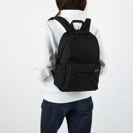 [^:68604]I[ZeBbNȃfUCŁAql܂Ŏg₷x[VbNJWAV[YufCvBVvłȂAǂȃR[fBl[gɂ}b`fUCłBtg|Pbg𐮗łtg|PbgBX}[gtHAzȂǂdĎ[ł܂BA4t@C[A4t@C[\BiQl[@ 31.3~23.1cmjGAbVfޔwʁEV_[ɂ͏ɂGAbVfނgpfUC`sIȂł͂̃VvŐꂽfUCAgɂ҂BǂȃV[ł􂵂܂BjZbNXql܂ŁAʂ킸g₷X^CBƑ݂ȂłŎĂfUCłBǂȃV[ɂ݂₷Ag̗ǂufCvV[ÝAx[VbNłȂ@\QB̕Ki^Ԃ̂ɍœKłB