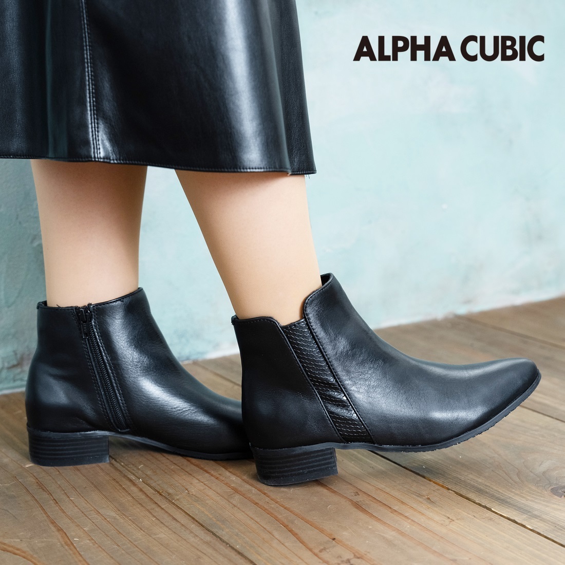 ALPHA CUBIC 本革 ショートブーツ - 靴