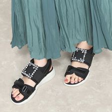 お買い得】〔マジックテープ〕ViVi fleurs ビジューバックル サンダル 
