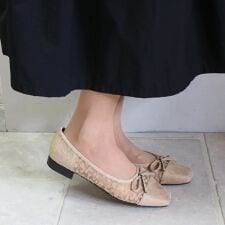 アルファ キュービック(ALPHA CUBIC)の【23春夏新作】スクエアトゥ チュールパンプス