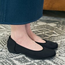 【25秋冬新作】【新色追加】〔幅広3.5E〕ソフトスクエアトゥ コンフォートパンプス