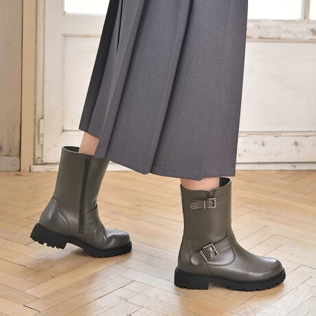 Ob^[ZNgALPHA CUBIC GWjAu[cALPHA CUBICAgh̃gbN\[ꂽ{vGWjAu[coB㎿Ȗ{vgpĂA̗ǂ_炩ȗSn͂łB\[rʂ𐶂݁AX^CAbv܂BEhgD̃fUC炵oBTCht@Xi[ŒEX[YłBfC[[Xɂ҂ȍN炵ACełByzzĩTCYF23.5cm/TCYF23.5cm/\bNXpŎE͊yɂł܂BTCY̓sb^łBׂ͂߂łB{v(VRv)̏iɂđfނ̓ÃLYVAFCꂪꍇ܂BJȂǂŔGꂽꍇAFڂ肷ꍇ܂Bv̕iێ̂߁Ał邾G炳Ȃ悤ӉBi摜́A̓p\RȂǂ̎gpɂAۂ̐FƈقȂČꍇ܂B\߂B[^:9432507]