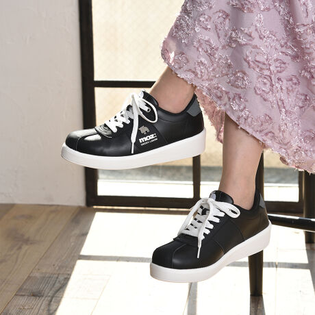 Ob^[ZNgmoz Rrl[V Xj[J[kXEF[f̃uhmoz炵AVvȂꂽfUC͓IȃXj[J[BX[XƃXG[h̃Rrl[ViȈۂ^AǂȃR[fBl[gɂ킹₷̂łB\[rʂ𐶂݁AX^CAbvʂ҂ł܂B_炩ȗSnŁAKȕsT|[gByʐ݌vȂ̂ŁAԗĂĂւ̕SȂłBfC[[X͂AsVbsOȂǁAlXȃV[Ŋ􂵂Ă܂BJWA烏s[XXJ[gȂǁAꂢ߂ȃX^COɂ킹₷fUCłBẙzC^r[zĩTCYF23.5cm/TCYF23.5cm/\bNXpŎTCY≡̓sb^łBӂƏ_炩AyʂłBX^CṽXj[J[Ǝv܂Bi摜́A̓p\RȂǂ̎gpɂAۂ̐FƈقȂČꍇ܂B\߂B[^:93325015]