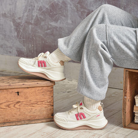 Ob^[ZNg moz gh Xj[J[₷ƃgh𗼗 moziYǰXj[J[yʂŔɂtA\[݌vƁAʋC̗ǂX[X~bVfނŁAI[V[YKɗ܂Bۂ݂̂_bhXj[J[fUCɁAقǂ悢vXBrʂȂA芴̂郌[XAbvdlŒԂ̕słSłBJWAR[f͂Aꂢ߃X^C̊OACeɂBG߂킸AI[V[Y􂷂郌fB[XXj[J[Bsʋ΁AXȂǁÁgɂꑫhƂĂ߂łBẙzC^r[zĩTCYF24.0cm/TCYF24.0cm/\bNXpŎTCY̓sb^łB\[LɍLĂĈ芴₷łB~͒悢NbVŁA ͒ɂȂɂłBȂ̂ŁArʂ肻łBi摜́A̓p\RȂǂ̎gpɂAۂ̐FƈقȂČꍇ܂B\߂B[^:9543017]