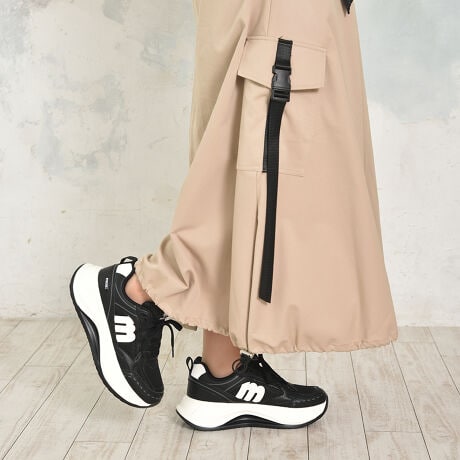 Ob^[ZNg moz gh Xj[J[₷ƃgh𗼗 moziYǰXj[J[yʂŔɂtA\[݌vƁAʋC̗ǂX[X~bVfނŁAI[V[YKɗ܂Bۂ݂̂_bhXj[J[fUCɁAقǂ悢vXBrʂȂA芴̂郌[XAbvdlŒԂ̕słSłBJWAR[f͂Aꂢ߃X^C̊OACeɂBG߂킸AI[V[Y􂷂郌fB[XXj[J[Bsʋ΁AXȂǁÁgɂꑫhƂĂ߂łBẙzC^r[zĩTCYF24.0cm/TCYF24.0cm/\bNXpŎTCY̓sb^łB\[LɍLĂĈ芴₷łB~͒悢NbVŁA ͒ɂȂɂłBȂ̂ŁArʂ肻łBi摜́A̓p\RȂǂ̎gpɂAۂ̐FƈقȂČꍇ܂B\߂B[^:9543017]