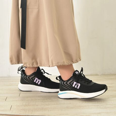 Ob^[ZNgmoz bVXj[J[y₩ɍʂAbVjbgXj[J[oꂵ܂ĨR[fBl[gɎ₷fUCƁAyĕ₷@\𗼗ꑫłBîo͂A◷sɂ҂Bmoz̈炵LN^[AȂ̑炵o܂BБ킸200gƁA܂ŉĂȂ̂悤Ȍy₩ŁAyȃXebvT|[gĂ܂BڂȖ4cm̌\[́AX^CAbvʂ҂ł邾łȂAnʂ̏Ռa炰Ă܂B\[̑Oɂ͊ɂH{Ă̂ŁASĕƂł܂BAbp[ɂ́AߍׂȃjbgbVfނgpĂAʋCQBC̒ɂAI[V[YKɗĂ܂BC\[͎O\Ȃ̂ŁAłɕۂƂłAqʂSłBȃfUCƁAɗDSn˔možyʃbVjbgXj[J[ŁA疈Kɉ߂܂񂩁HẙzC^r[zĩTCYF24.0cm/TCYF24.0cm/\bNXpŎTCY͂傤ǂ悭銴ȂAsb^łBƂĂyAG悩łBӂ炵Ĉ芴܂BOf[ṼfUC킢Ǝv܂Bi摜́A̓p\RȂǂ̎gpɂAۂ̐FƈقȂČꍇ܂B\߂B[^:9549090]