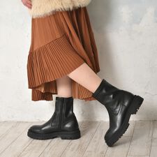 【25秋冬新作】【本革】〔撥水〕トラックソール ストレッチ ショートブーツ