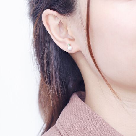 ｗｅｂ限定 ８月誕生石 ｋ１０ イエローゴールド ペリドット ピアス エステール Estelle 0242 0726 0019 ファッション通販 マルイウェブチャネル