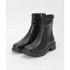 イッカ(ikka)のGOKU楽 PUストレッチトラックソールブーツ