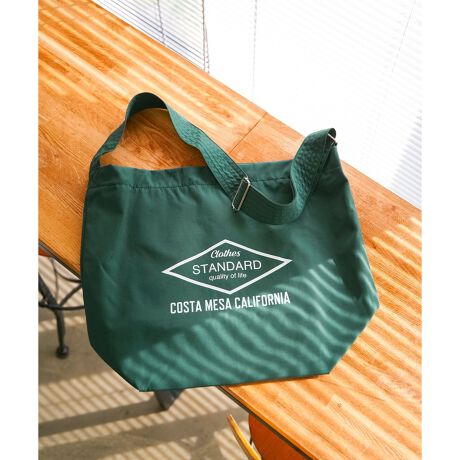 [^ԁF11891124]ǂȃX^CɂƓށAVvȃbNXƗeʁBfC[gɂ҂ȁAy₩iCfނECOV_[obOłByfށz}bgȎ̃iCByfUCzŜ݂VvȃfUCŁAR[fBl[gI΂B̓}Olbg{^ŊJ₷A|Pbgtŏ̐ɂA4TCY܂[͂ŁAʋ΁EʊwEo܂ŕLΉB50mm̑߂̃V_[xgByikka|Cgz50mmƏ߂Ō|₷V_[xgBV_[xgɂ͕⋭˂5{Xeb`BA4yXeʃTCYB